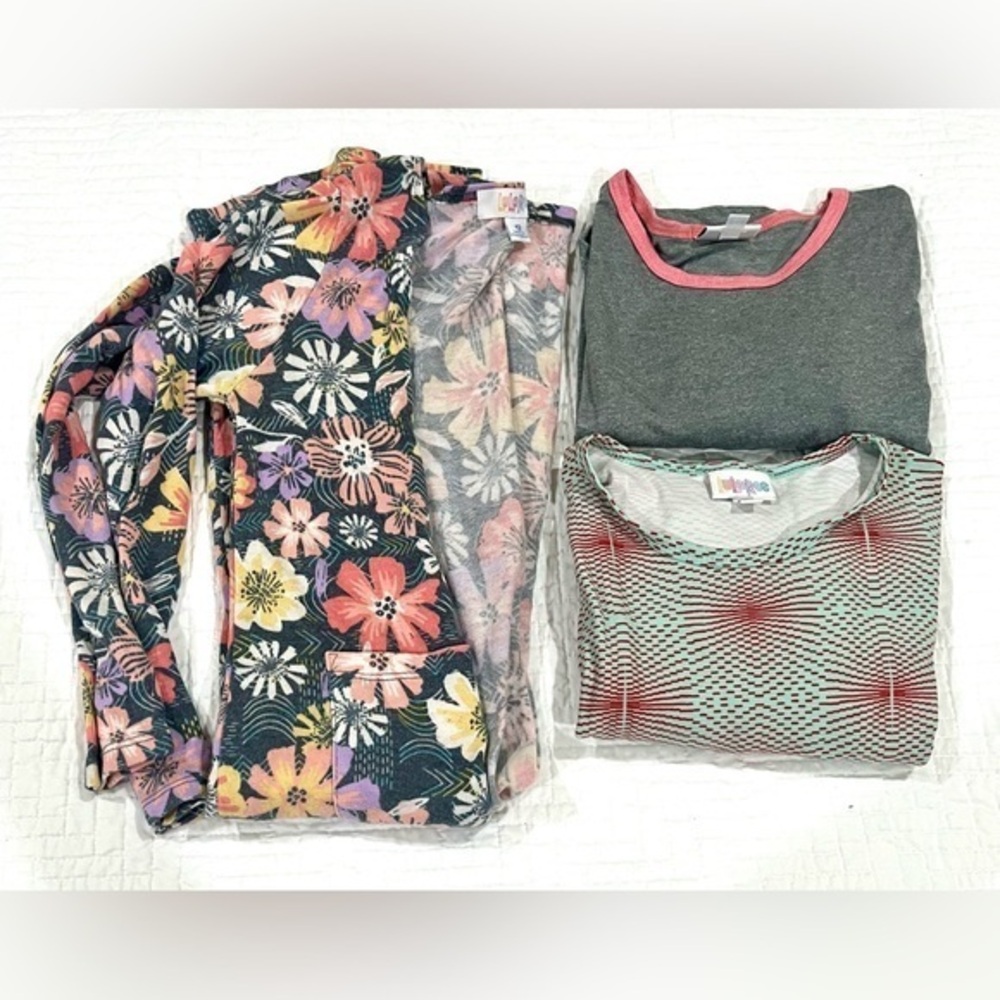 LULAROE :: TOPS